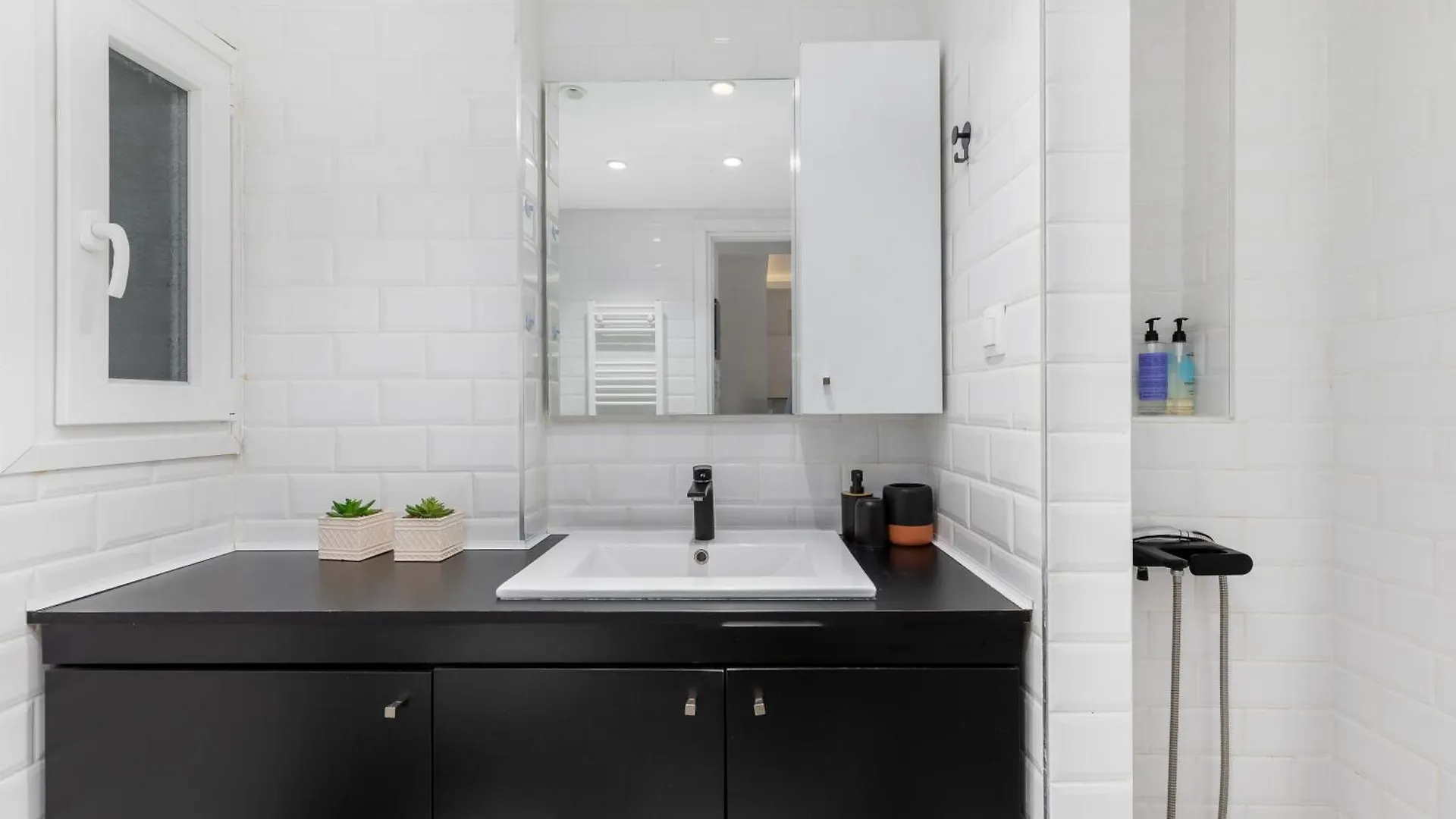 Raspberry Apt By Halu! Apartments Thessaloniki